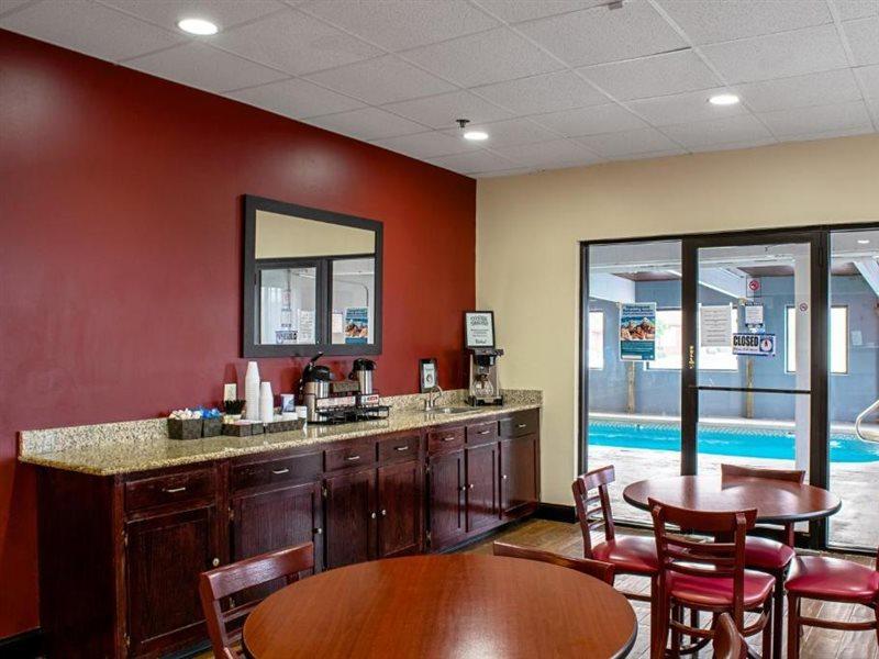 Red Roof Inn & Suites Middletown - Franklin Dış mekan fotoğraf